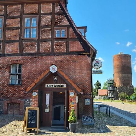 Готель Schloss Rothenklempenow Екстер'єр фото