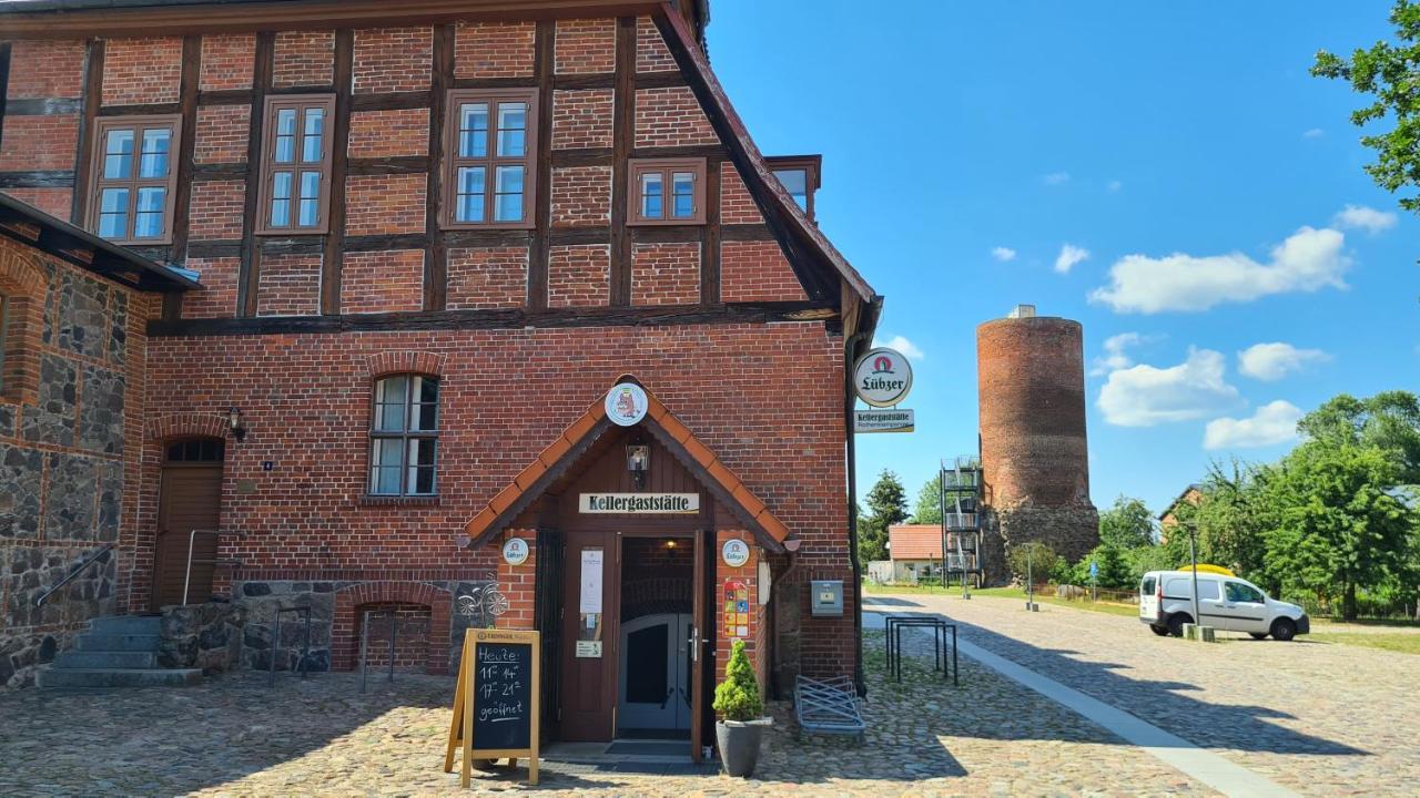 Готель Schloss Rothenklempenow Екстер'єр фото